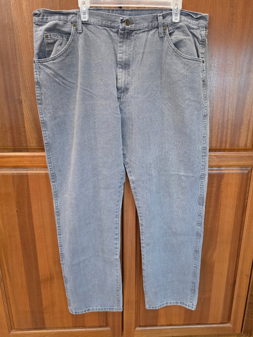 Wrangler grey denim 42/32 wide leg loose fit
